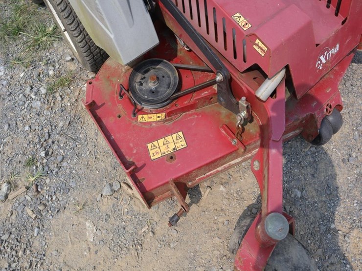 exmark-staris-61in-stand-on-mower-image-13