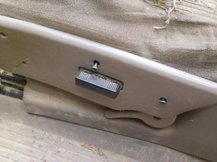 2001-chevrolet-silverado-3500-image-22