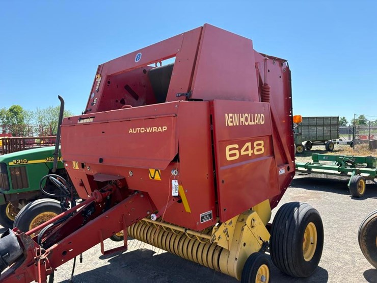 new-holland-648-image-1