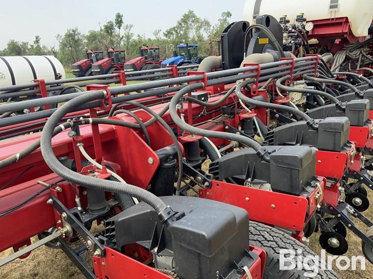 2012-case-ih-1250-image-19