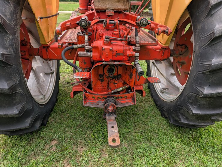case-730-tractor-image-46