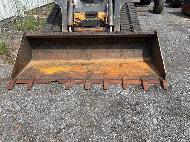 deere-328e-image-4