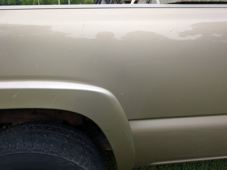 2004-gmc-3500-image-66