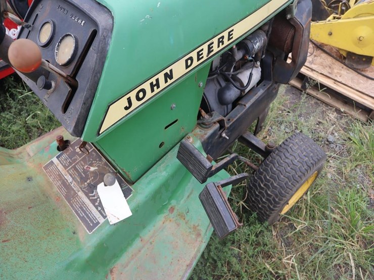 john-deere-300-image-17