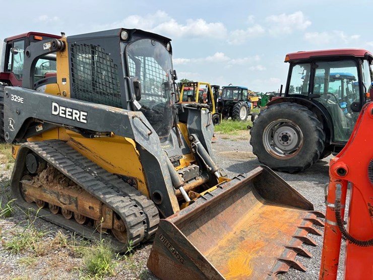 deere-328e-image-2