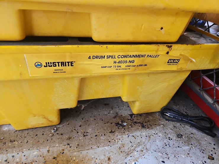 (2)-drum-containment-pallets-image-3