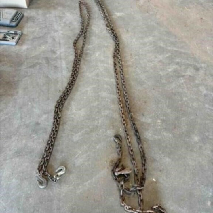 2 - Chains W/Hooks