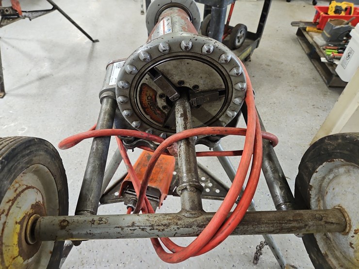 rigid-300-pipe-threader-image-3