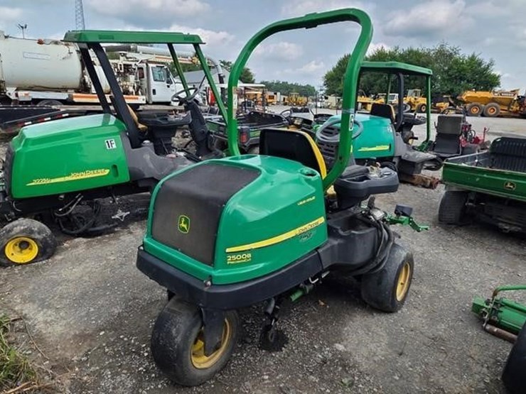 john-deere-2500b-image-4