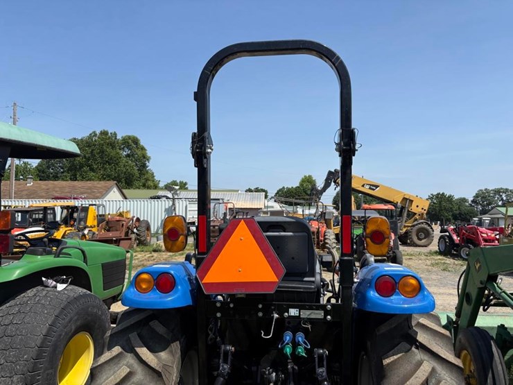 new-holland-boomer-45-image-19