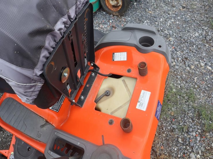 husqvarna-yth25k48-riding-mower-image-23