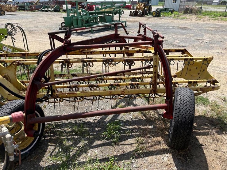 new-holland-256-image-2