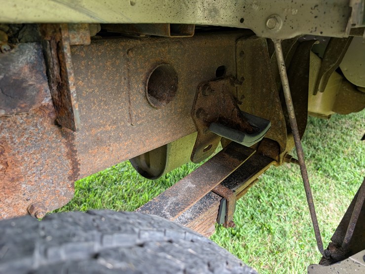 2004-gmc-3500-image-71
