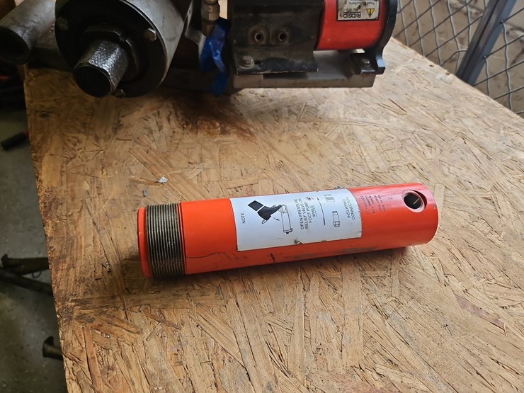 ridgid-918-roll-groover-image-4