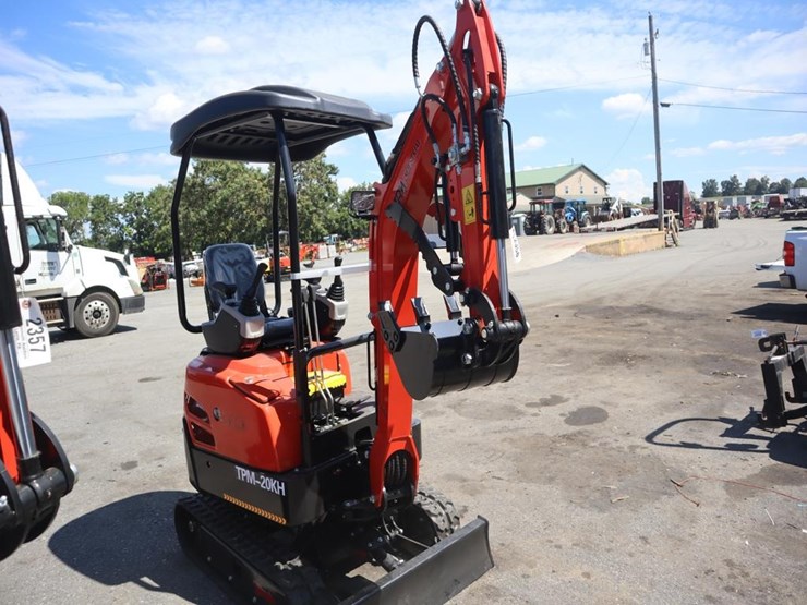 tpm-20kh-mini-excavator-image-4