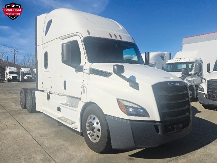 2020-freightliner-cascadia-126-image-1