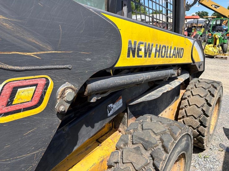 2006-new-holland-l180-image-12