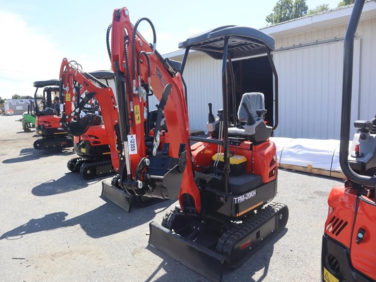 tpm-20kh-mini-excavator-image-4