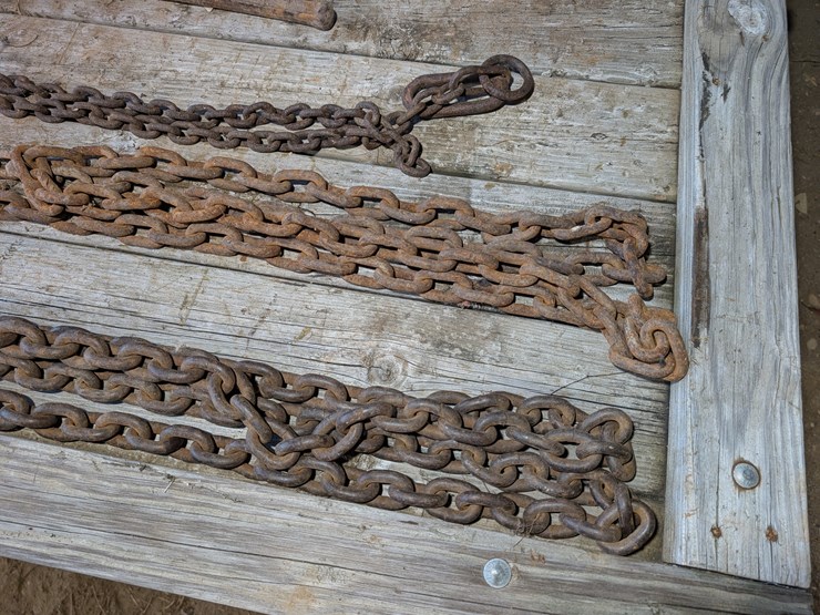 assortment-of-chains.-#246-image-4