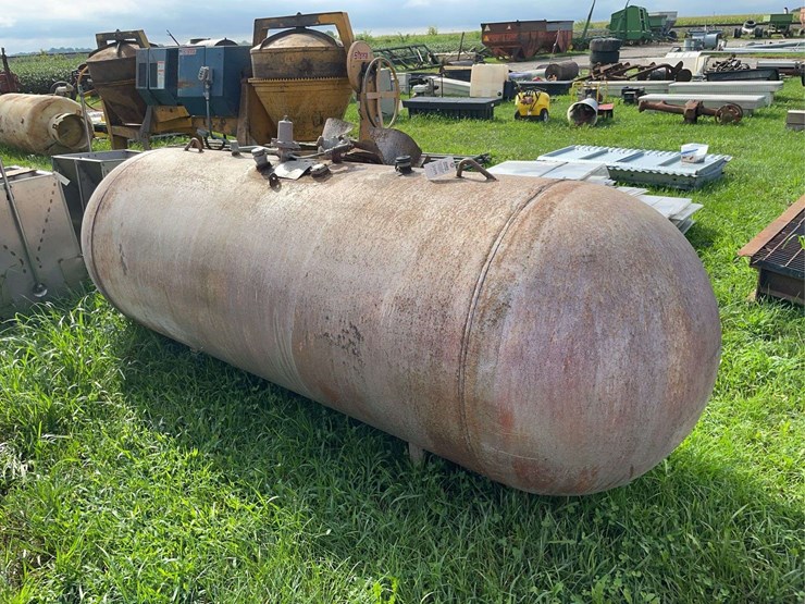 500-gallon-lp-tank-with-tag-image-4