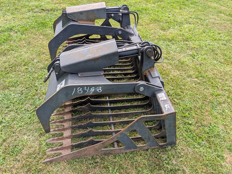 stout-72”-skid-steer-mount-grapple-image-2