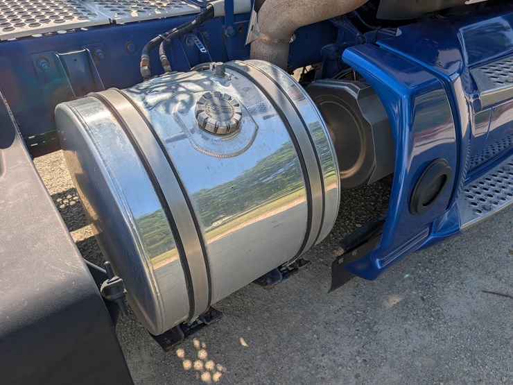 2018-kenworth-t680-image-56