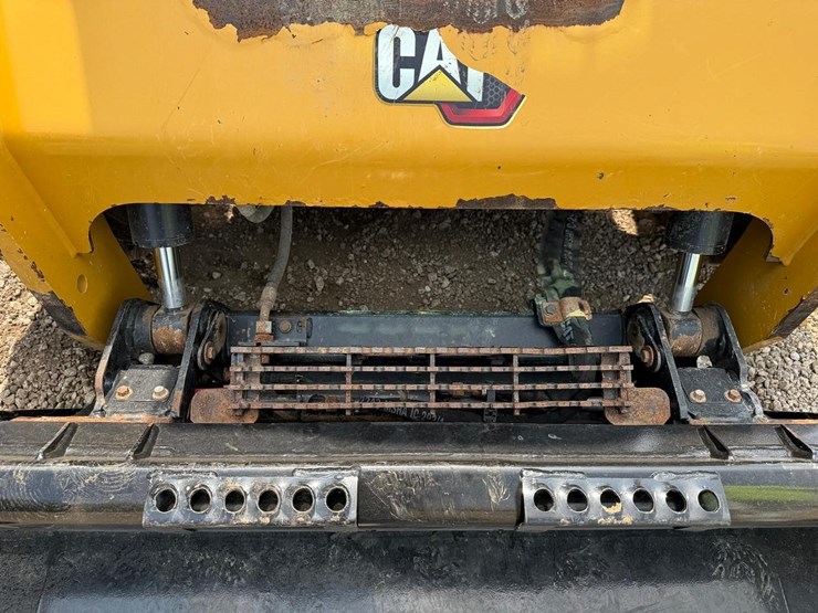 caterpillar-262d3-image-10