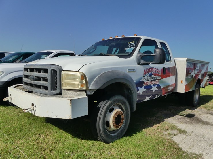 2005-ford-f550-xl-image-1