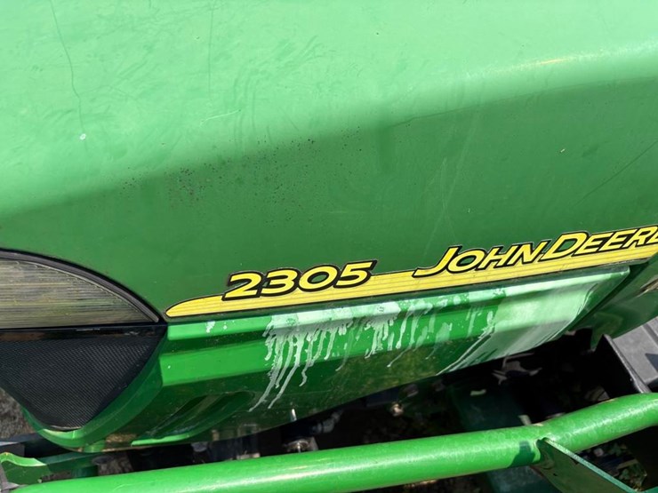 john-deere-2305-image-9