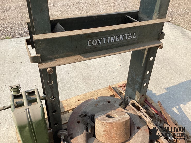 continental-hv100-30-ton-press-w/misc-pallet-image-10