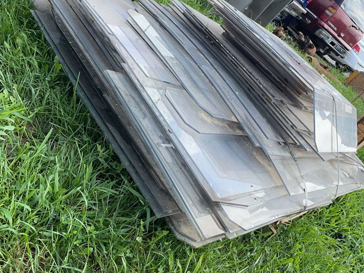 1000lbs-of-plexi-glass-various-sizes-image-3