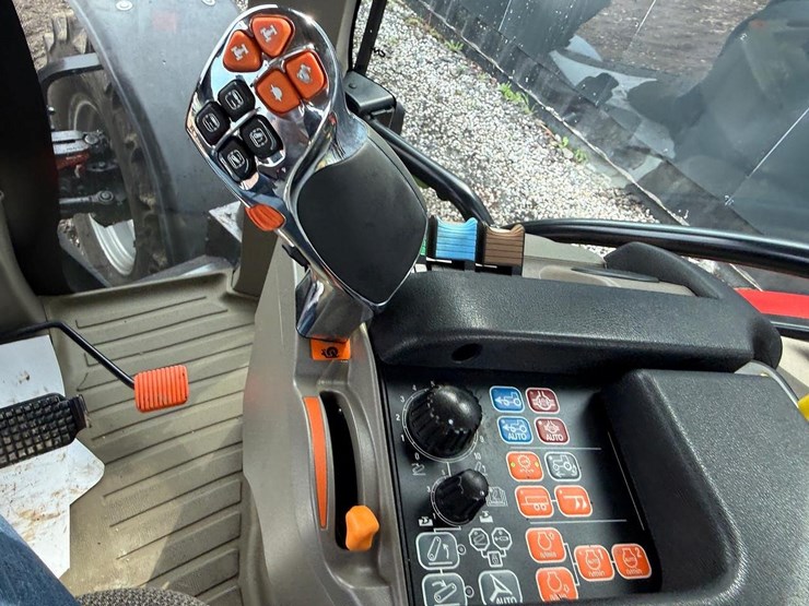 case-ih-vestrum-100-image-24