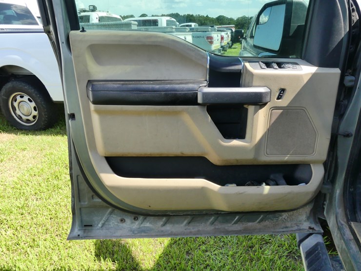 2019-ford-f150-image-22