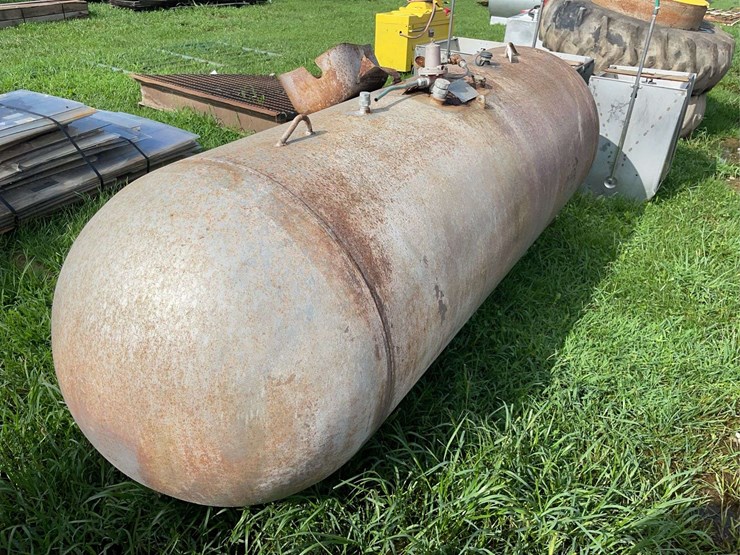 500-gallon-lp-tank-with-tag-image-3