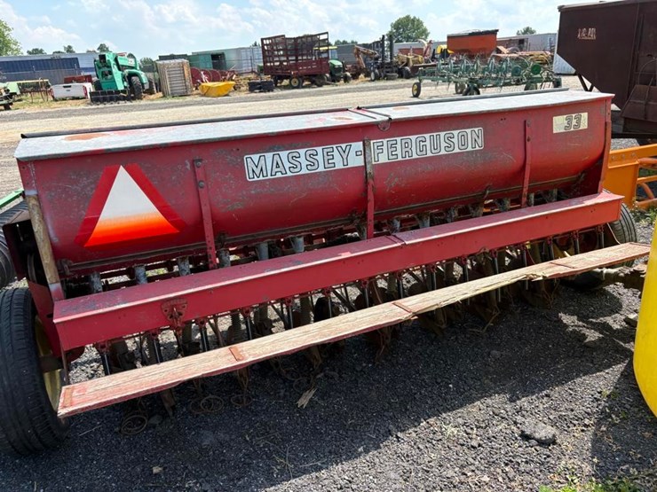 massey-ferguson-33-image-3