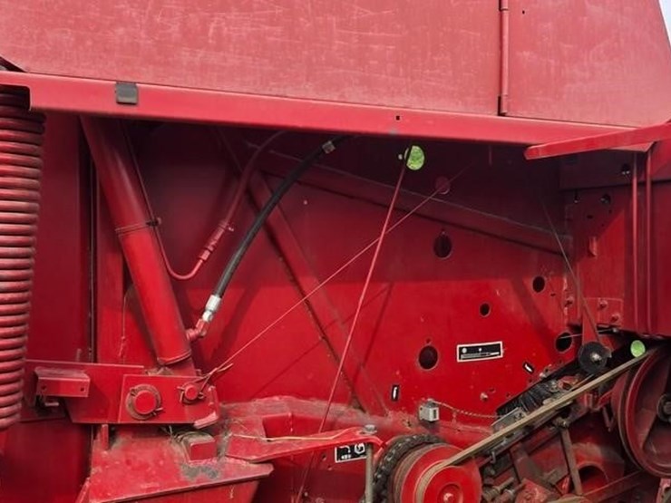 new-holland-654-image-29
