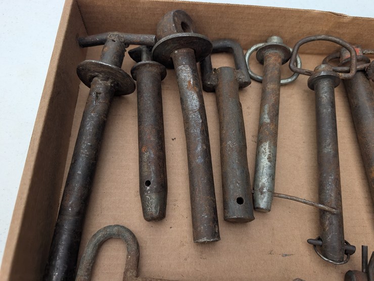 assortment-of-hitch-pins.-#217-image-5