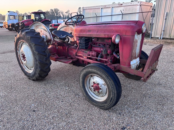 1958-ford-601-workmaster-image-2