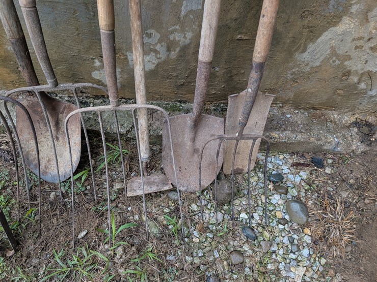assortment-of-hand-tools.-#244-image-8