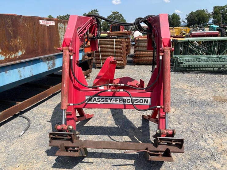 massey-ferguson-loader-image-3