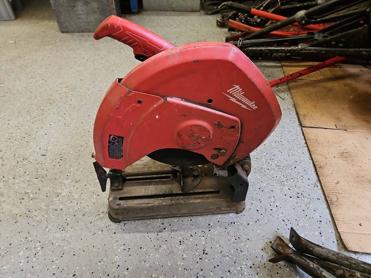 milwaukee-14"-cutoff-saw-image-2