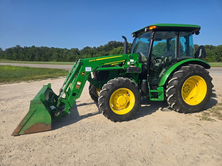 2024-john-deere-5075e-image-5