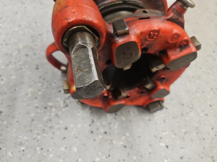 ridgid-141-pipe-threader-image-6