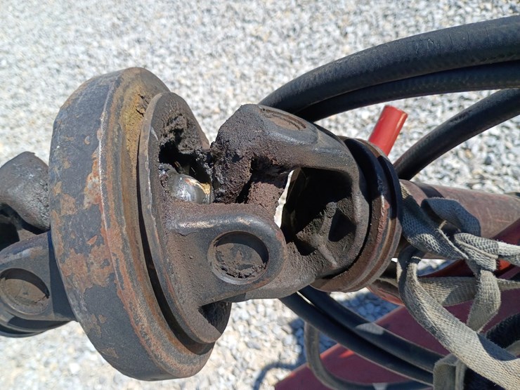 new-holland-1411-image-12