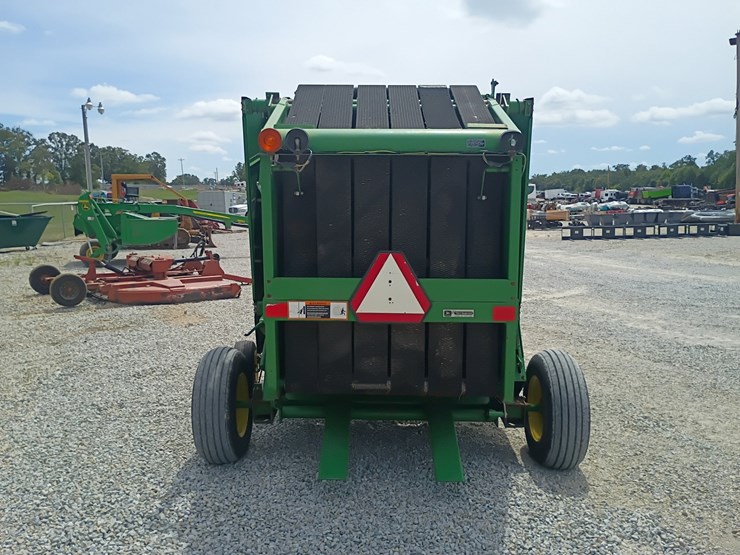 john-deere-335-image-4