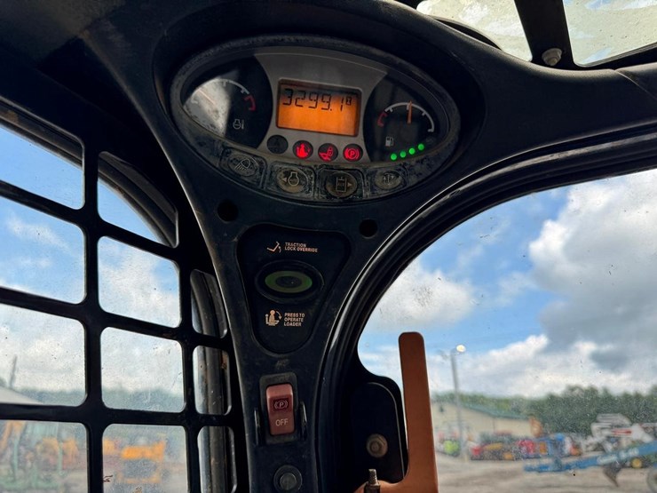 2020-bobcat-t770-image-24