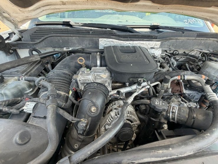 2017-chevrolet-2500-image-58