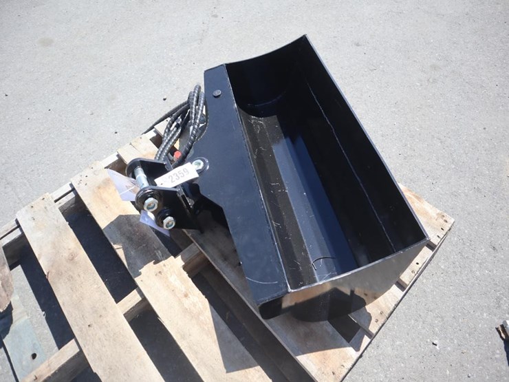 tpm-32"-hydraulic-tilt-bucket-image-3
