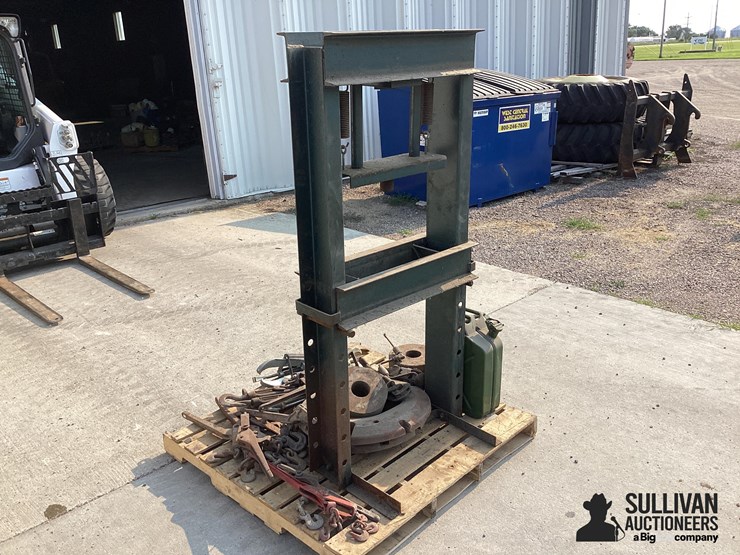 continental-hv100-30-ton-press-w/misc-pallet-image-5