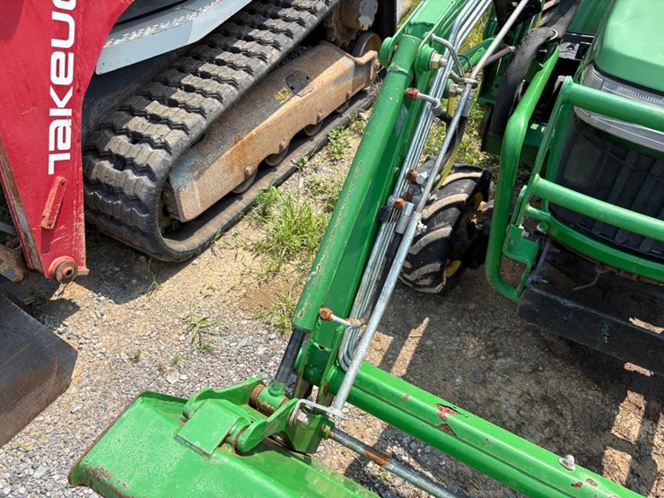 john-deere-2305-image-7